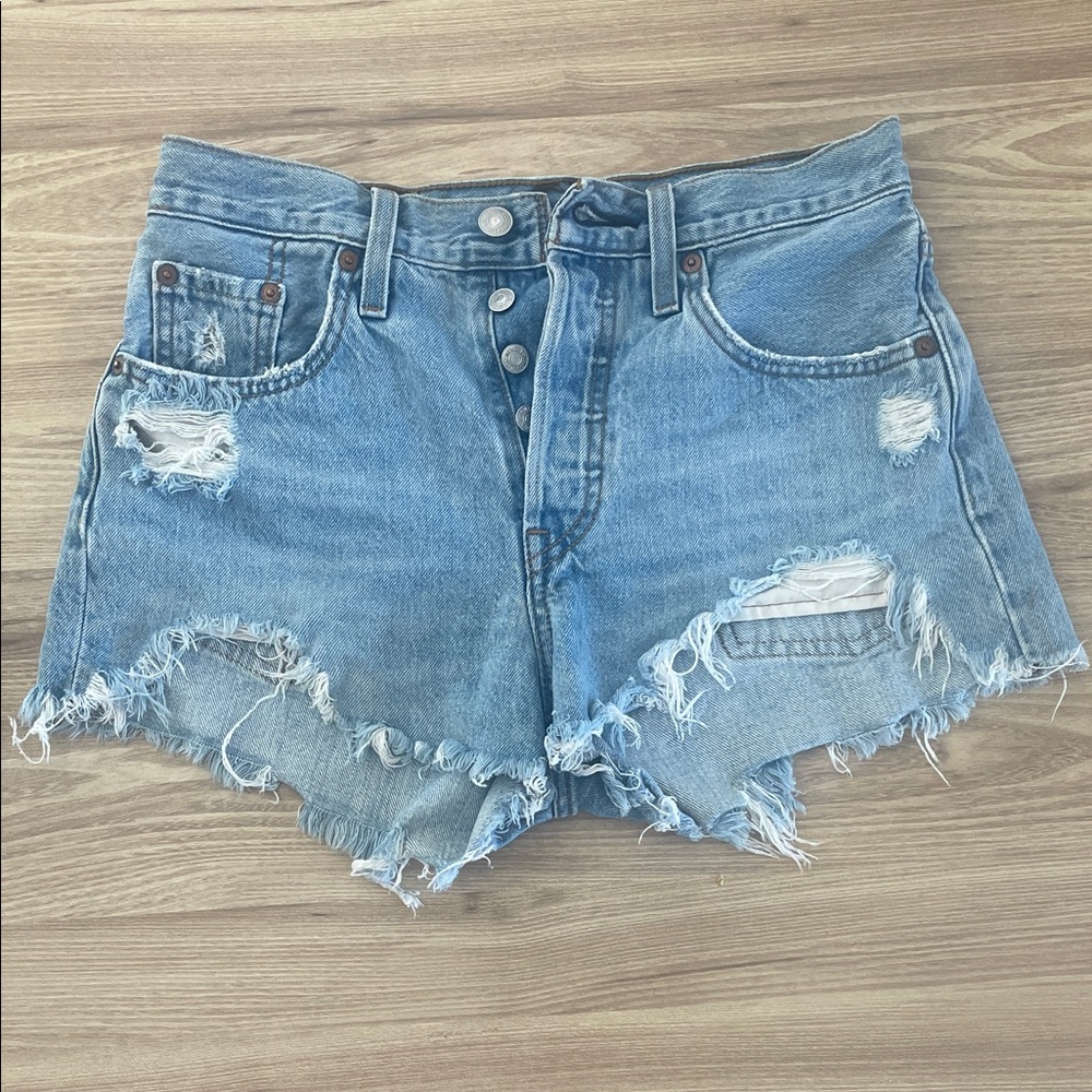 Levi’s 501 Distressed Denim Women Shorts